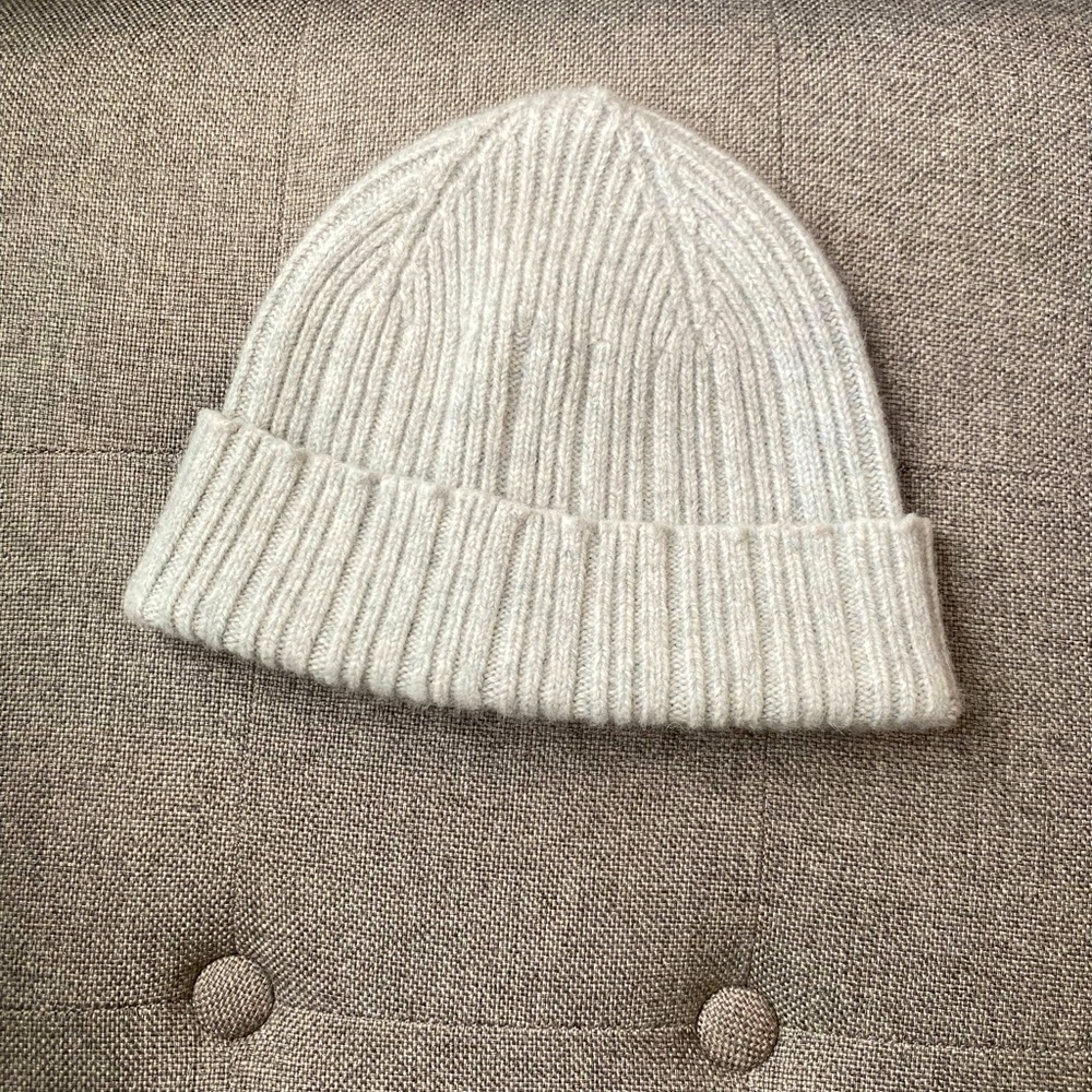 Drakes Grey Angora Lambswool Ribbed Knit Beanie